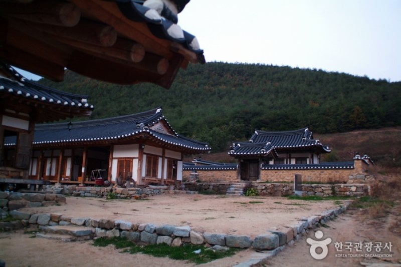 ［名品古宅］聾岩宗宅（[명품고택]농암종택） (2/52)