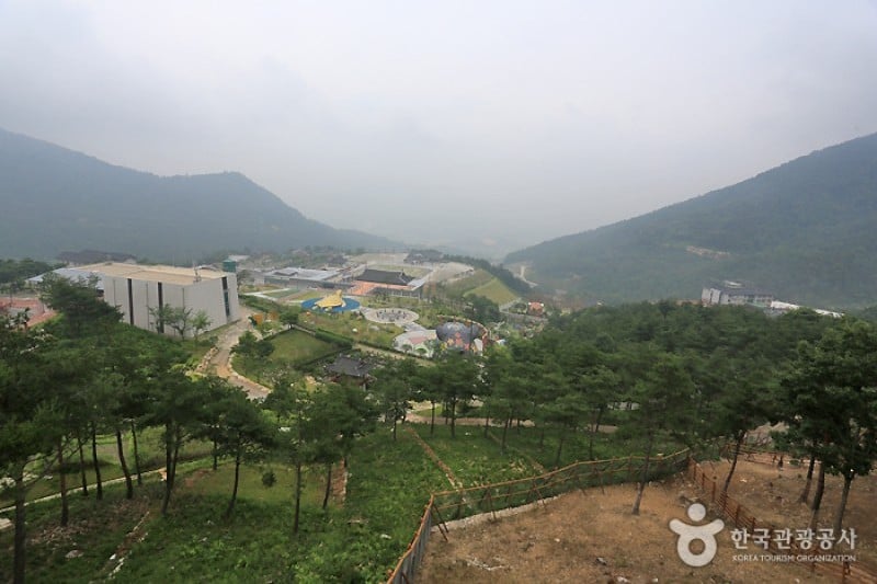 山清韓方テーマパーク（伝統韓方休養観光地）（산청한방테마파크 (1/13)