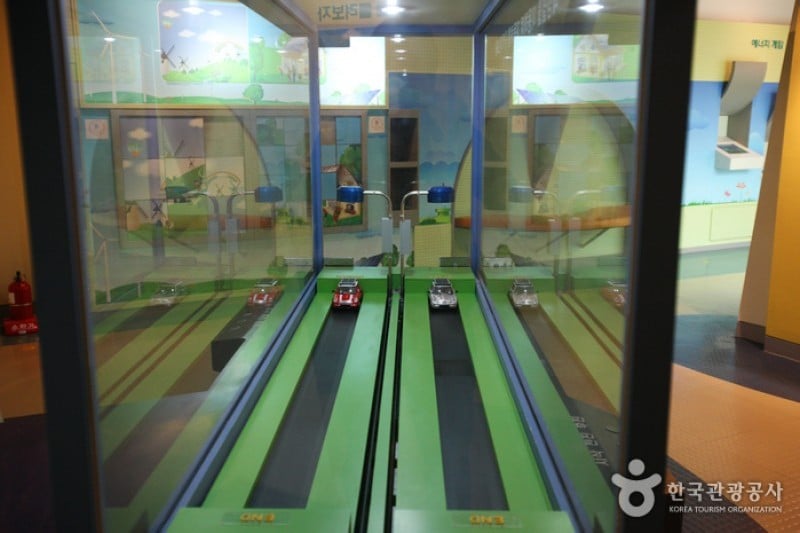 エネルギー環境科学公園エネルギー展示館 (19/22)