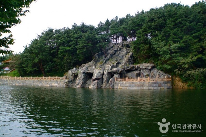 堤川義林池と堤林 (3/30)