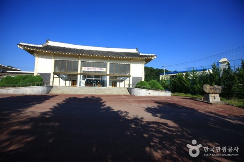 永同郡 蘭渓国楽堂 (1/2)