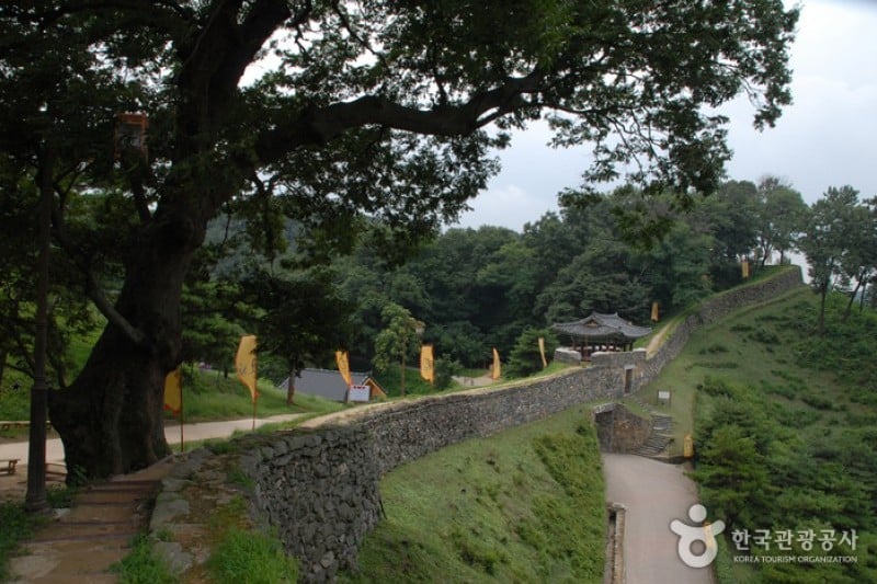 公州 公山城［ユネスコ世界文化遺産］ (5/47)