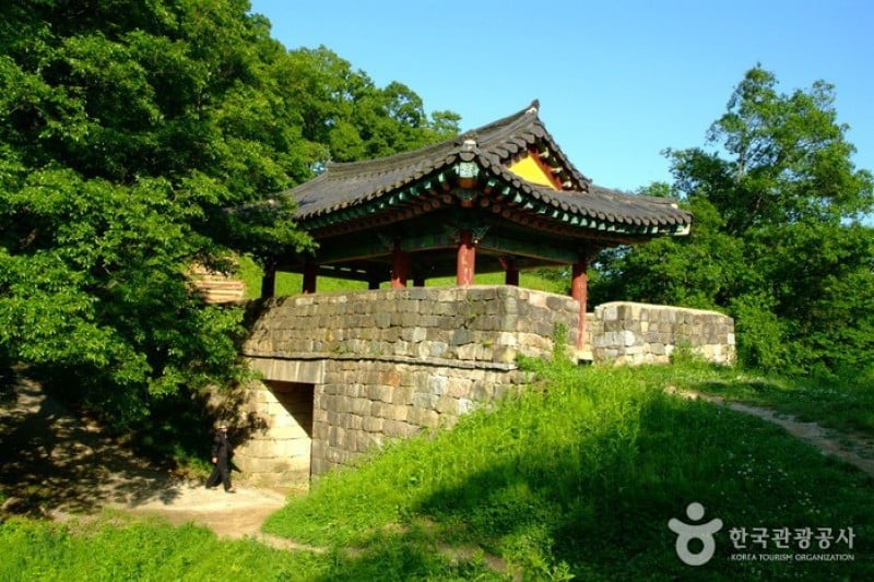 公州 公山城［ユネスコ世界文化遺産］ (31/47)