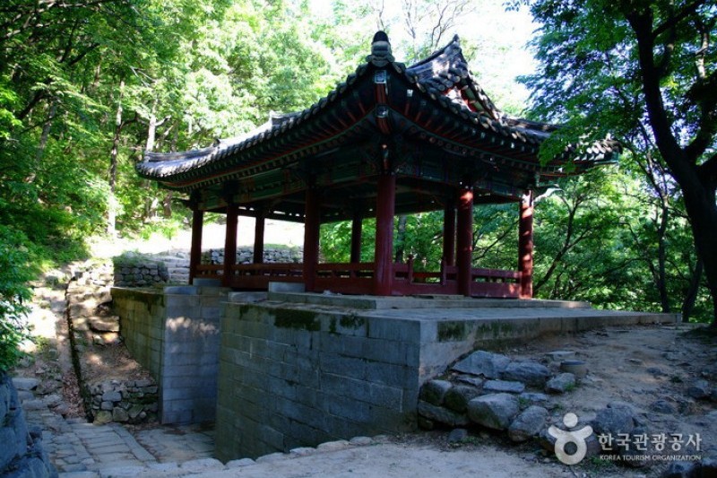 公州 公山城［ユネスコ世界文化遺産］ (44/47)