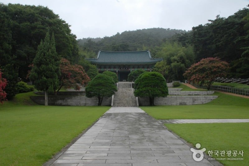 顕忠祠 (5/38)