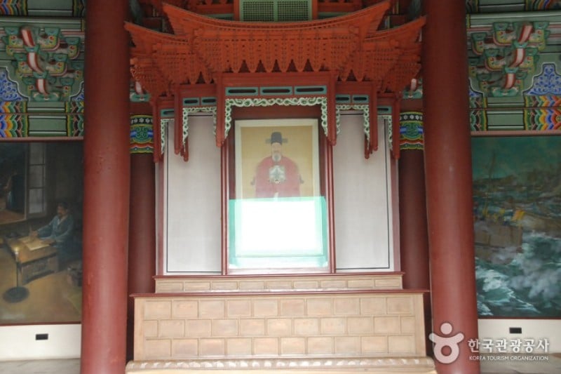 顕忠祠 (6/38)