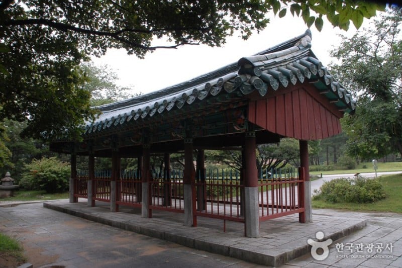顕忠祠 (9/38)