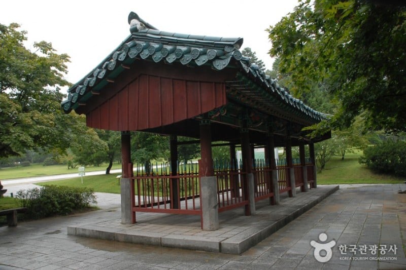 顕忠祠 (10/38)