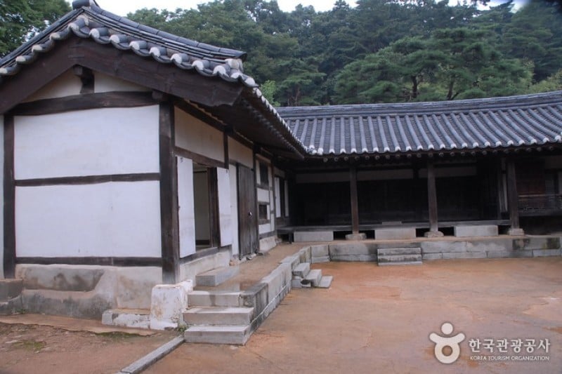 顕忠祠 (21/38)