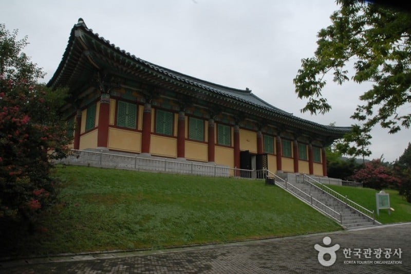 顕忠祠 (30/38)
