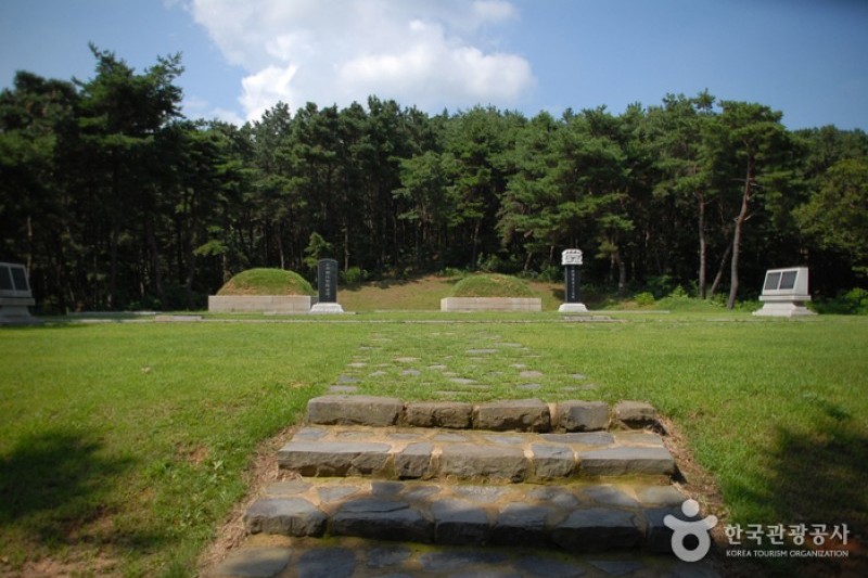 扶余陵山里古墳群［ユネスコ世界文化遺産］ (3/11)