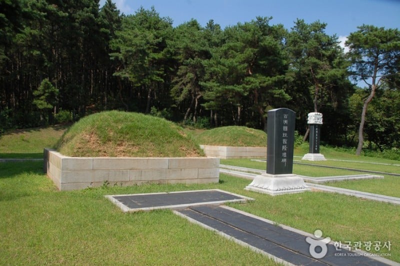 扶余陵山里古墳群［ユネスコ世界文化遺産］ (5/11)