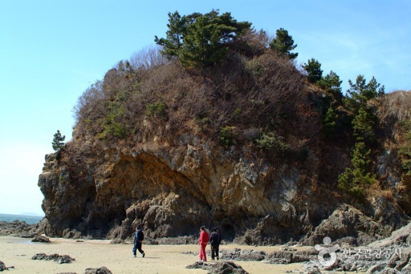 三峰海水浴場 (2/5)