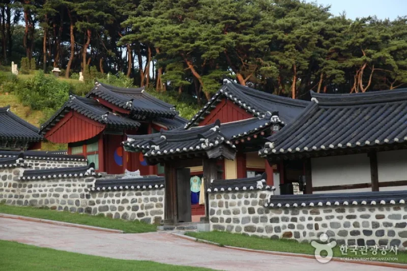 文献書院（문헌서원） (1/9)