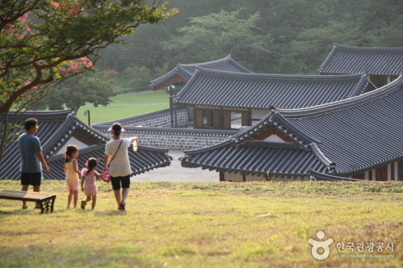 文献書院（문헌서원） (2/9)