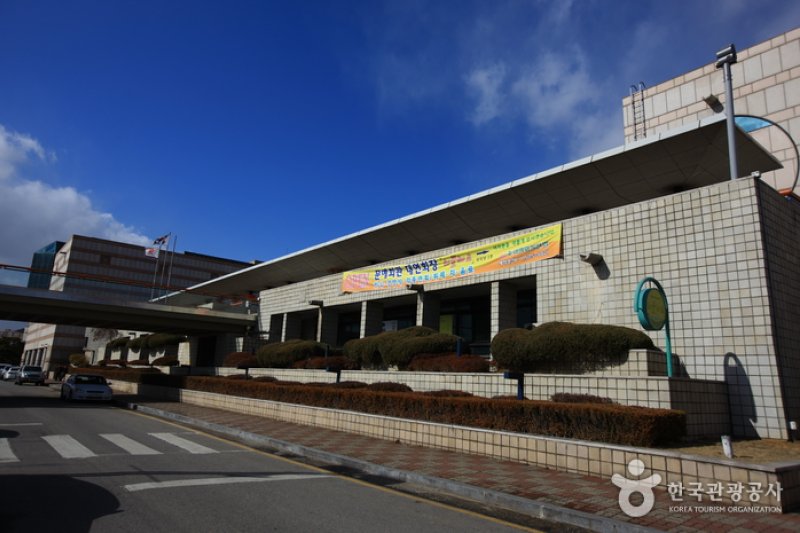 光州文化芸術会館（광주문화예술회관） (2/4)