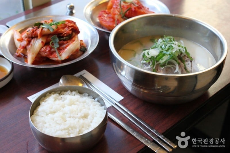 神仙ソルロンタン(仁寺洞店) (2/7)