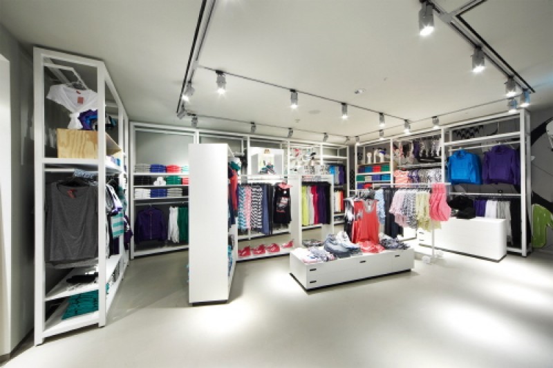 H&amp;M （明洞1号店）（명동1호점） (3/6)