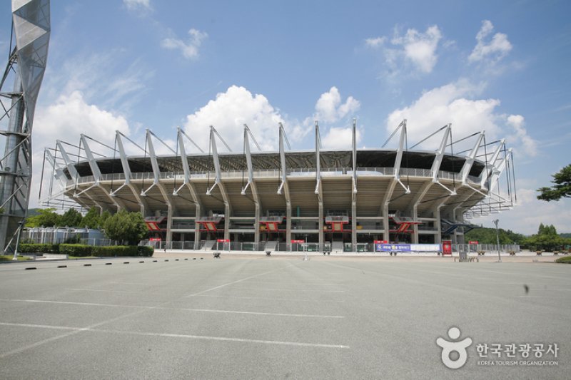 文殊サッカー競技場 (1/6)