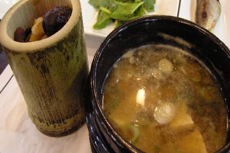 博物館前の店 (2/9)