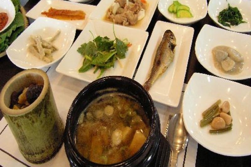 博物館前の店 (3/9)