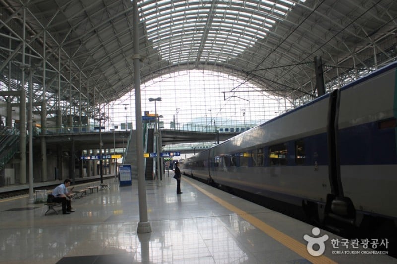 光明駅 (2/8)