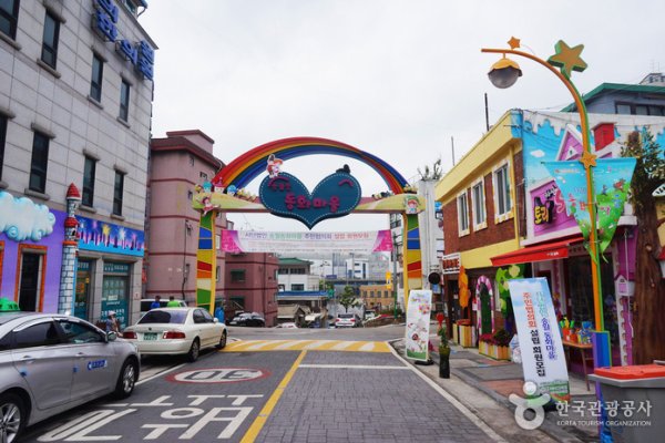 松月洞童話村