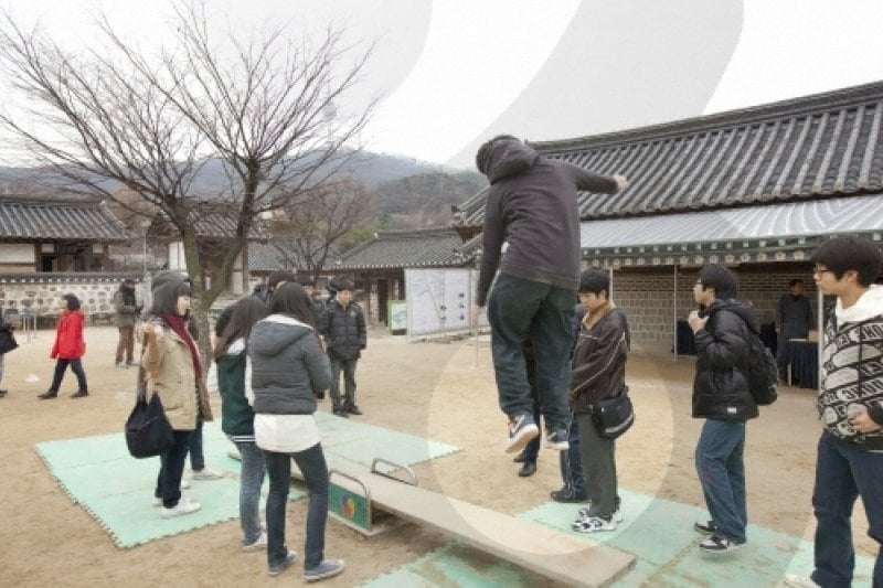 南山韓屋村「五大監ソルチャンチ」（남산골 세시맞이<오 (1/7)