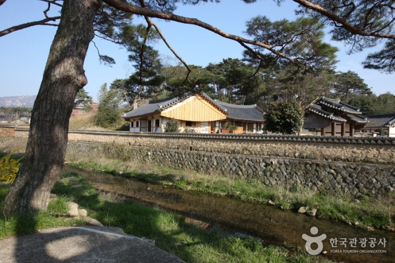 霊岩鳩林伝統韓屋村 (41/42)