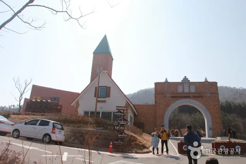 南海 派独展示館（남해 파독전시관） (2/24)