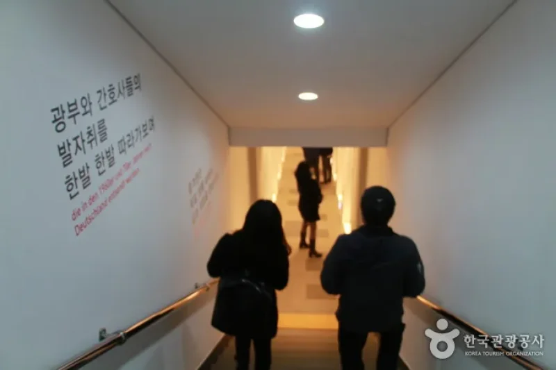 南海 派独展示館（남해 파독전시관） (20/24)