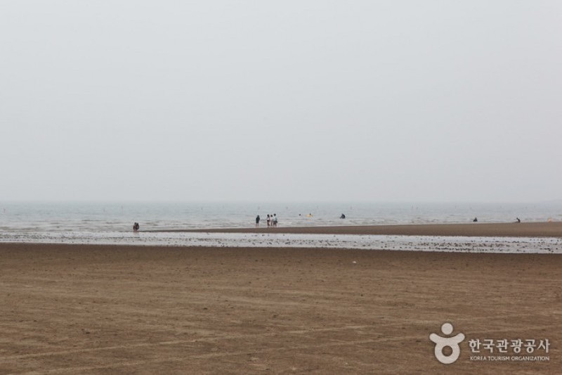 春長台海水浴場 (10/12)