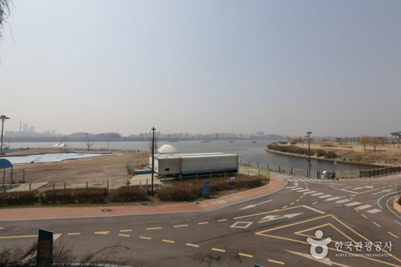 漢江市民公園 望遠プール（野外） (2/4)