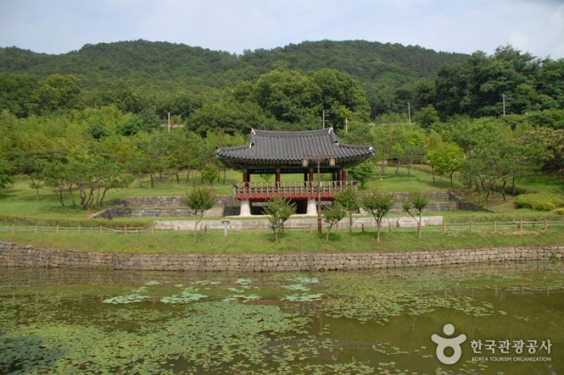 尤庵史跡公園 (4/42)