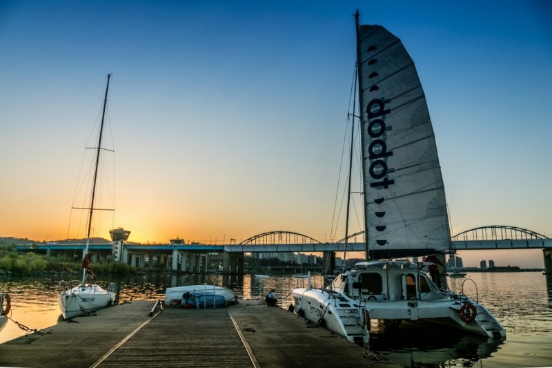 700 Yacht Club (2/4)