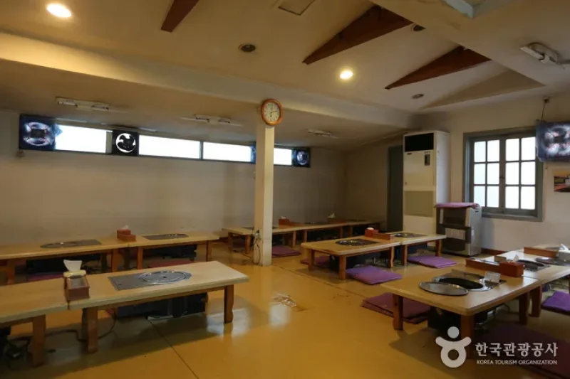 全州ユハルモニビビンバ（전주 유할머니비빔밥） (2/6)