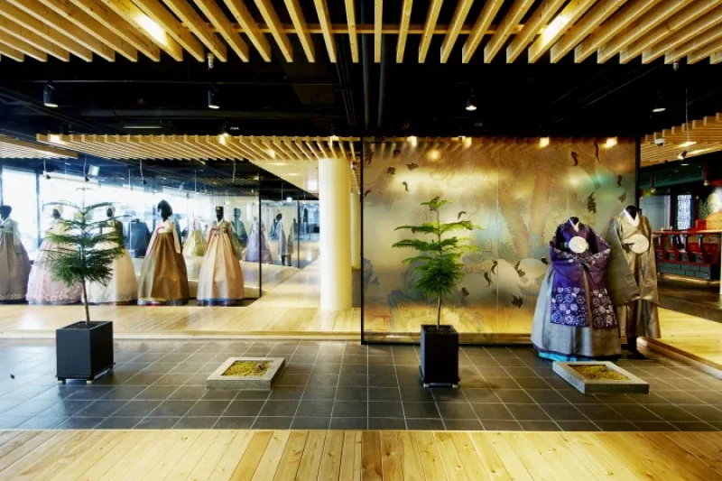 南山ソウルタワー韓服文化体験館 (2/4)