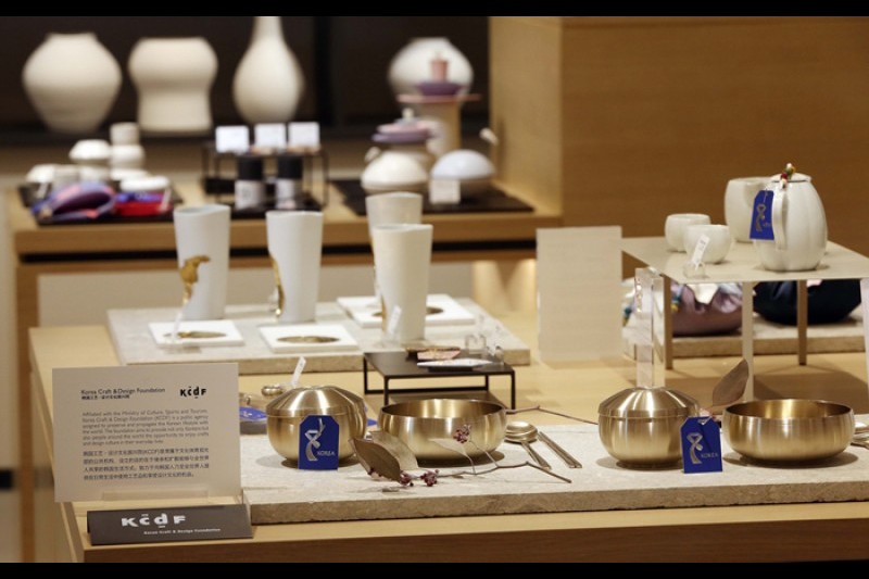 新世界免税店 明洞店 手工芸品売場 (4/5)