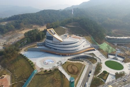 漆谷護国平和記念館（칠곡호국평화기념관）
