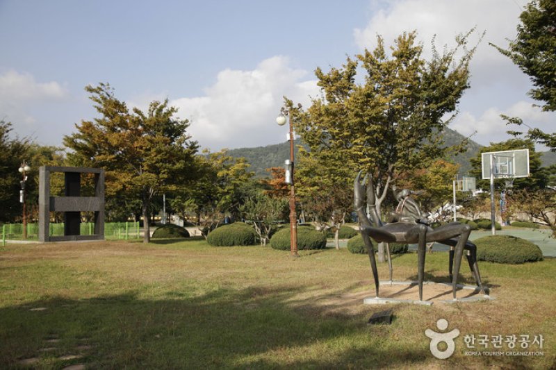 盈徳彫刻公園（영덕조각공원） (2/7)