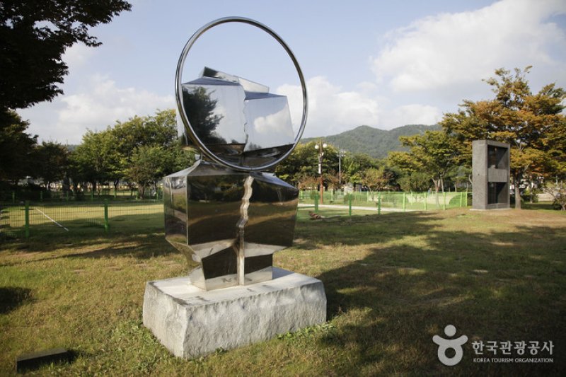 盈徳彫刻公園（영덕조각공원） (3/7)