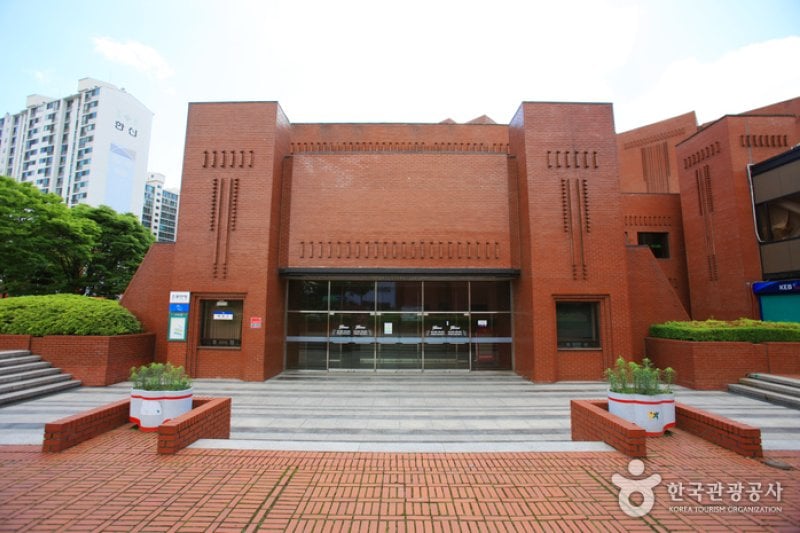 亀尾市文化芸術館（구미시문화예술회관） (7/8)