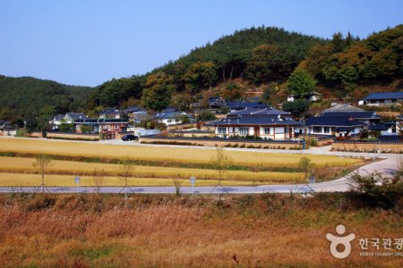 奉化ダルシル村（봉화 달실마을）
