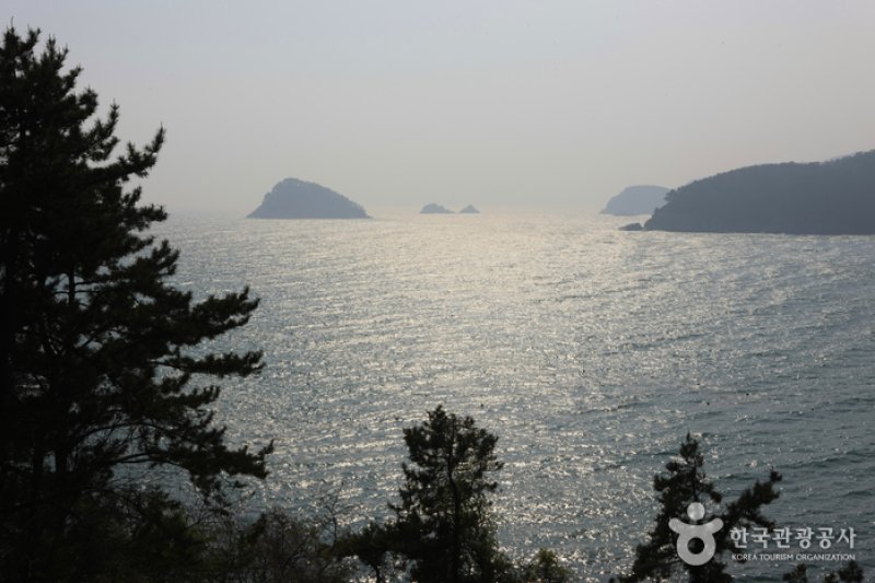 閑麗海上国立公園（泗川）（한려해상국립공원(사천)） (2/11)