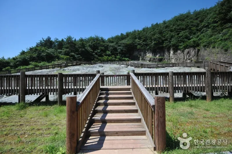 和順 西酉里 恐龍足跡化石産地 (5/5)