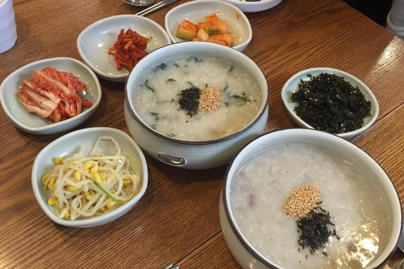 明洞栄養粥・栄養餃子 ※閉店 (2/12)