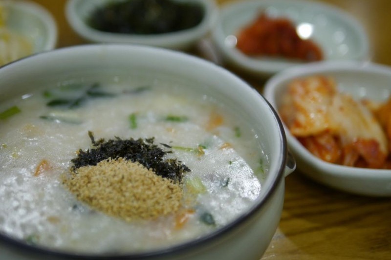明洞栄養粥・栄養餃子 ※閉店 (12/12)