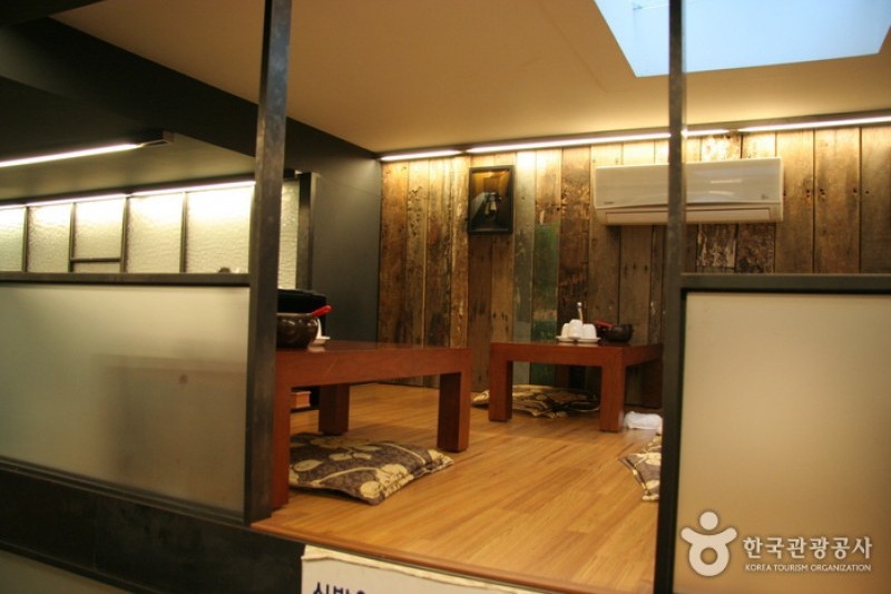 明洞タロクッパ（旧明洞タロチプ） （명동 따로국밥(구 명동따로집)） (3/4)