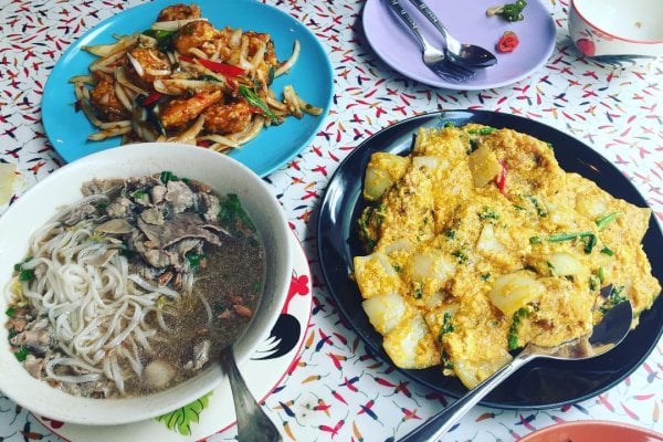 TUK TUK NOODLE THAI