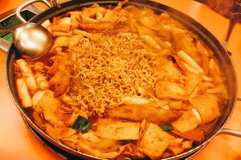 Red Sun 明洞直営店 (4/13)